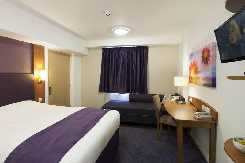 Premier Inn Edinburgh Buitenkant foto